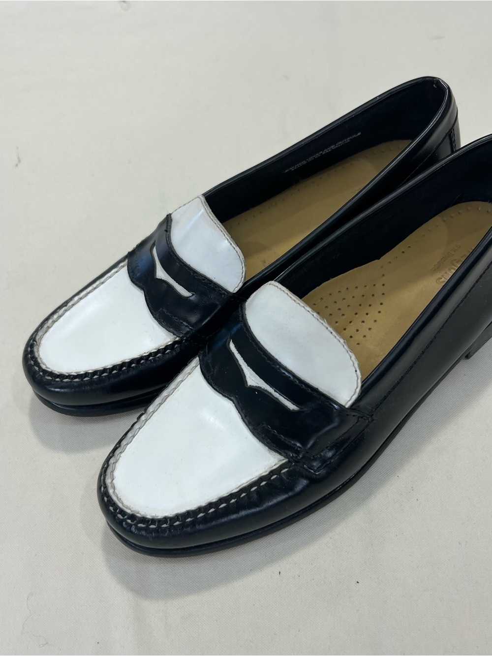 GH Bass Weejuns Two-Tone Black and White Penny Loafers - Picture 2 of 4